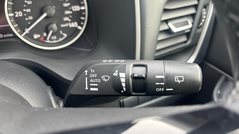 Nissan Qashqai 1.3 DiG-T MH Acenta Premium 5dr Petrol Hatchback